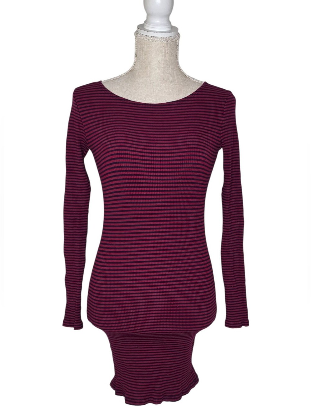 5/$15 Forever 21 Burgundy Purple Striped Long-Sleeve Scoop Neck Bodycon Dress